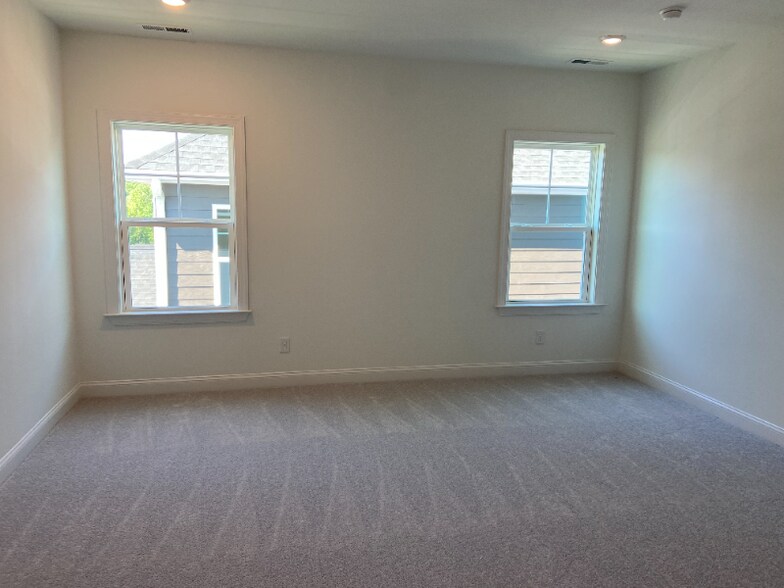Building Photo - 1565 Goldfinch Perch Ln