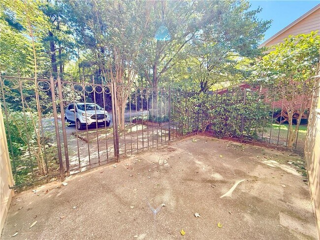 Building Photo - 257 Braxton Pl