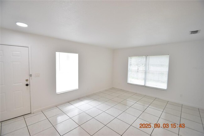 Building Photo - 6618 N Church Ave