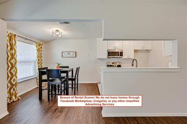 Building Photo - 832 Blue Ridge Dr