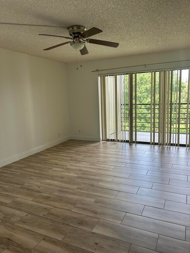 Building Photo - 5751 Camino Del Sol