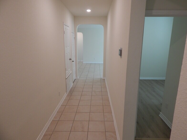 Building Photo - 4511 Southton Way