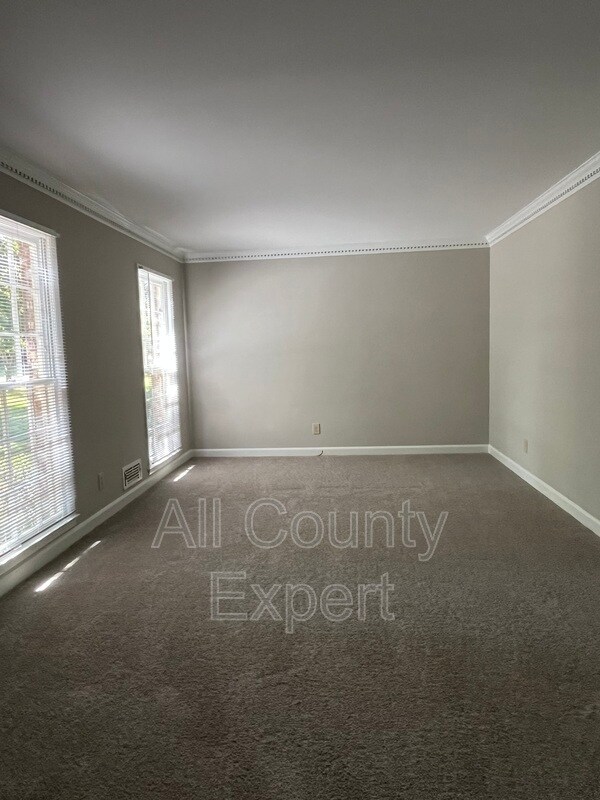 Building Photo - 2300 Fenhurst Pl