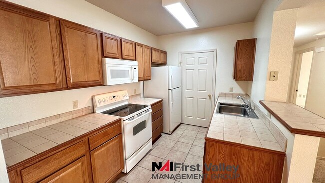 Building Photo - *****Half off First Months Rent *****2 Bed...