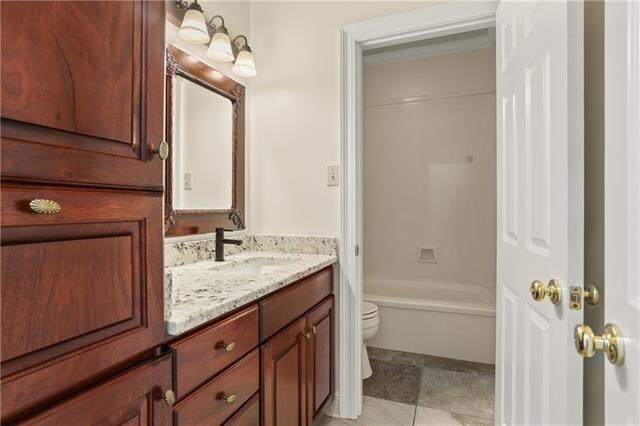 Building Photo - 421 E Honors Point Ct