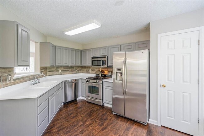 Building Photo - 3272 Peach Ct