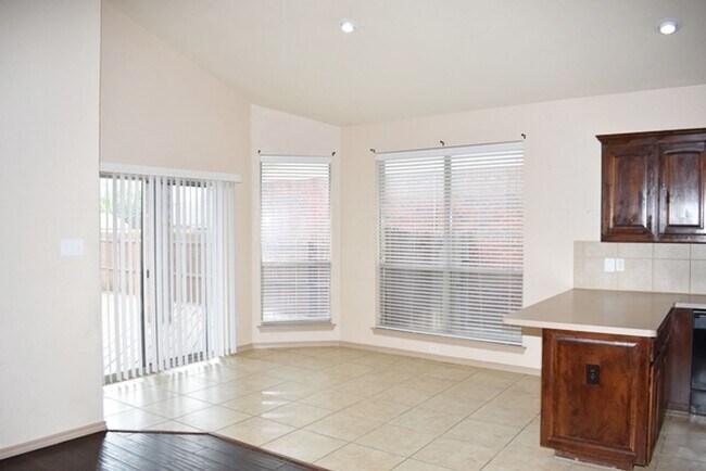 Building Photo - 5212 Grayson Ridge Dr