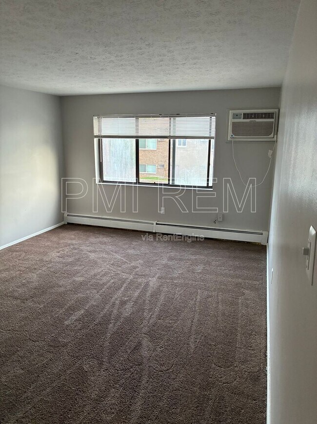 Building Photo - 14221 Triskett Rd