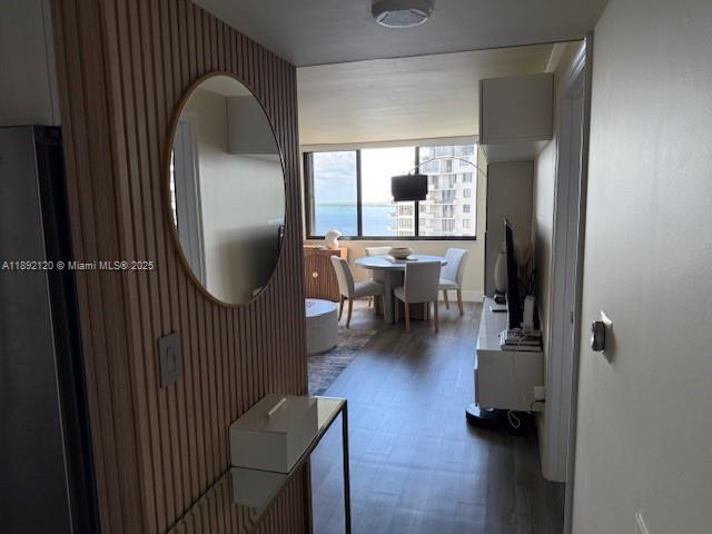 Building Photo - 540 Brickell Key Dr