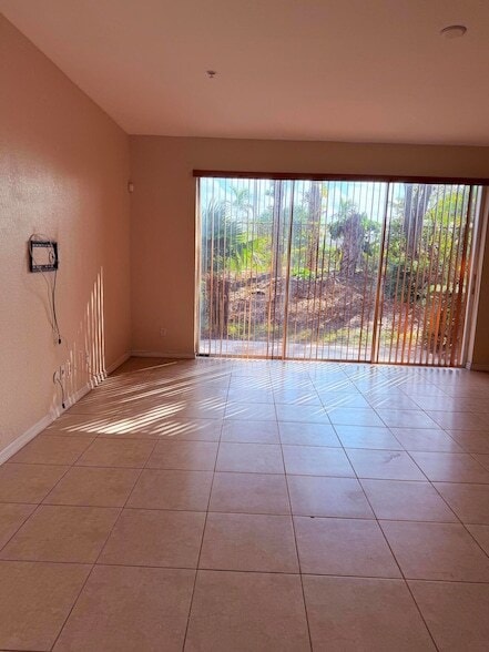 Building Photo - 779 Pipers Cay Dr