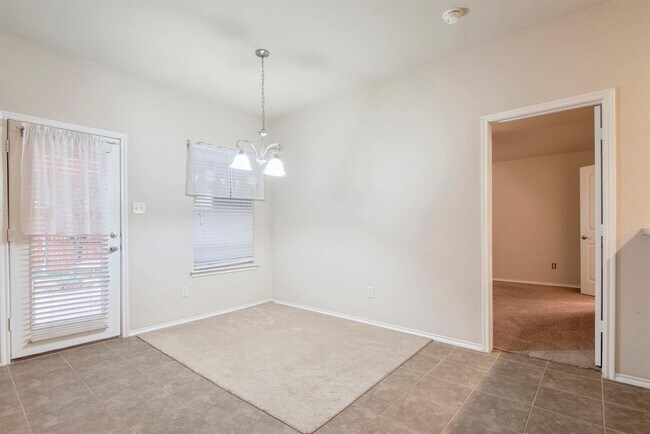 Building Photo - 1113 Chambers Ln
