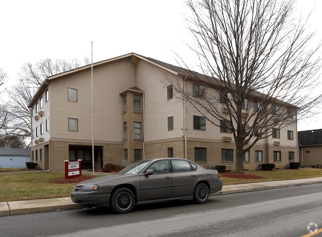 Primary Photo - Mount Paran Square Apartments