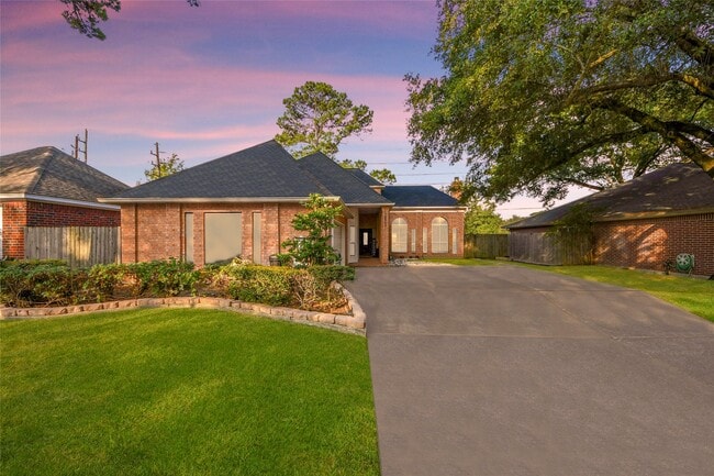 Building Photo - 12307 Lusterleaf Dr