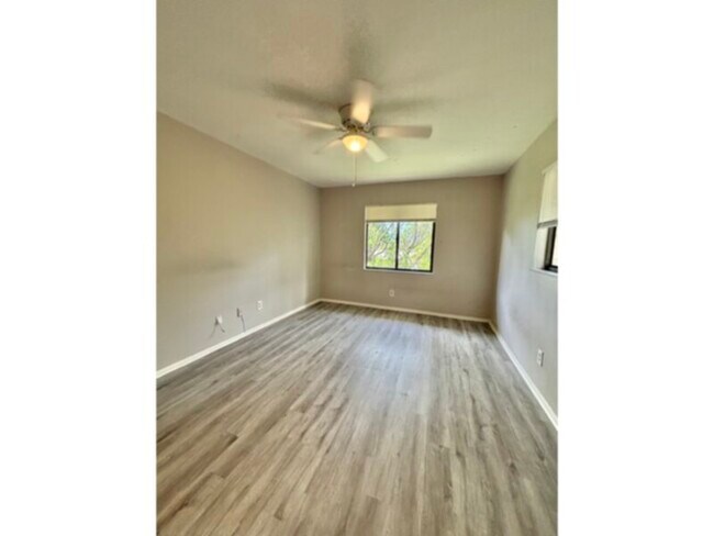 Building Photo - Water Included-2 Bedroom 2 Bath Apartments! Multiple Units Available!