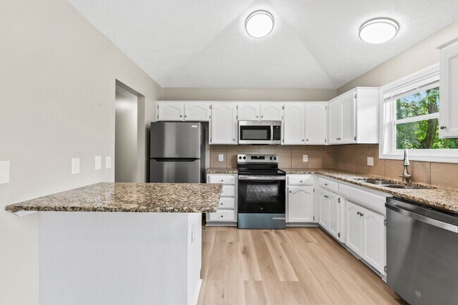 Building Photo - 5106 N 128th St
