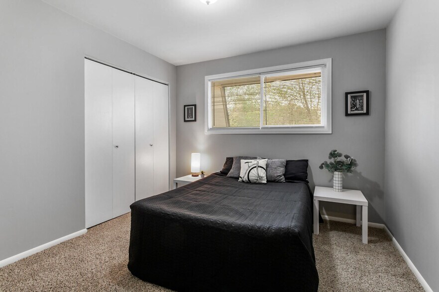 Bedroom 2 - 733 Harlan St