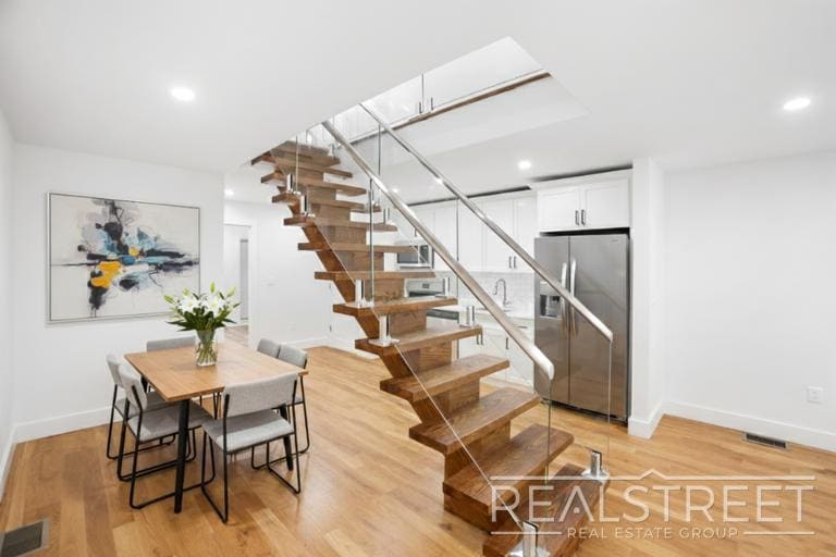 Building Photo - Magnificent 4 Bed 3.5 Bath Brownstone Duplex in Crown Heights