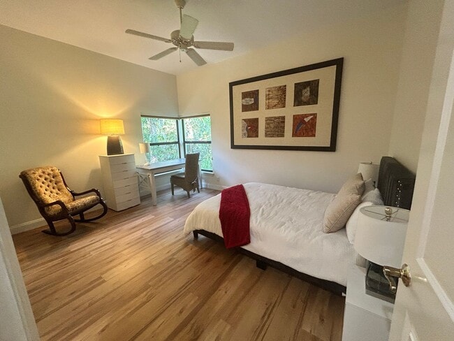 Building Photo - Luxurious 3 Bed 4 Bath Private Single-Story Sanctuary on 1.2 acres