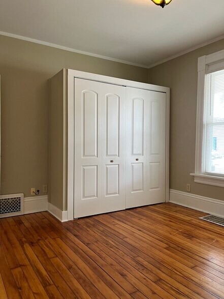 Building Photo - 3104 S Griffin Ave