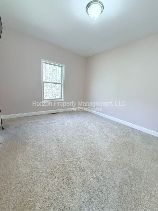 Building Photo - 1747 Duncan Bridge Rd