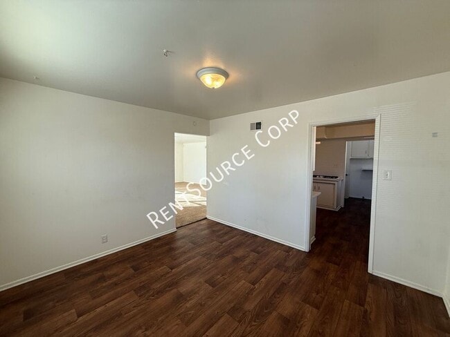 Building Photo - 44415 Lowtree Ave