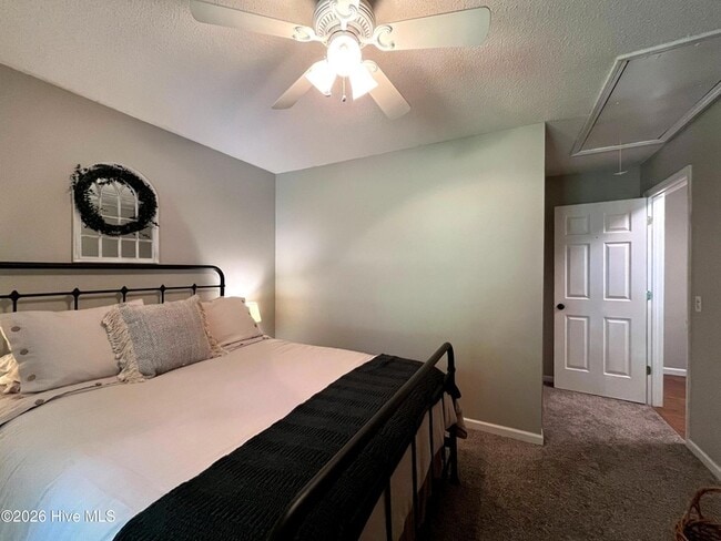 Building Photo - 2400 Longleaf Dr SW