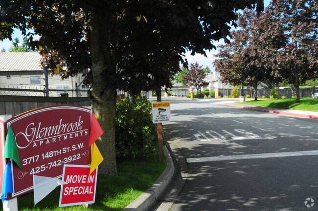 Primary Photo - Glennbrook