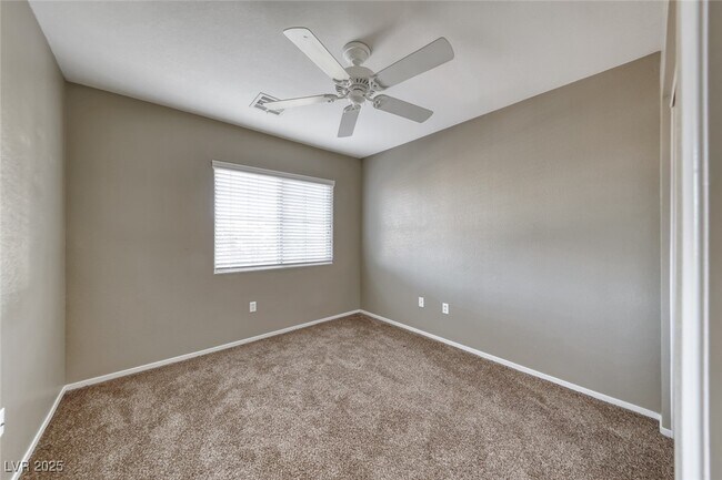 Building Photo - 7237 Twin Maples Ct