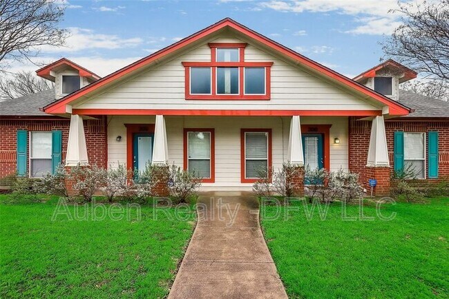 Building Photo - 300 E Main St