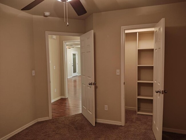 Building Photo - 2813 Conner Dr