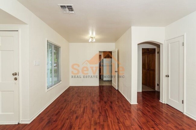 Building Photo - 1346 66th St