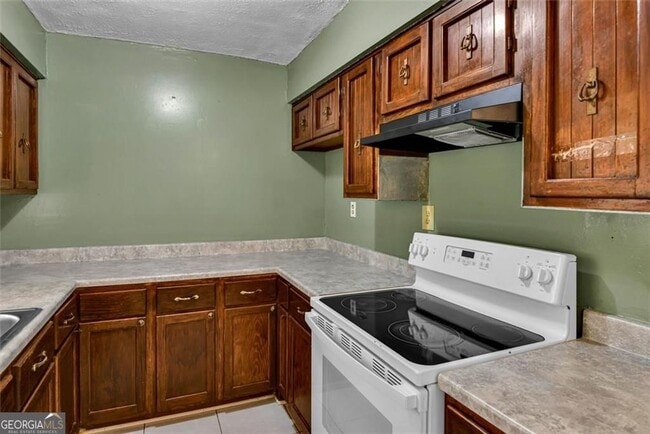 Building Photo - 8941 Ashwood Dr