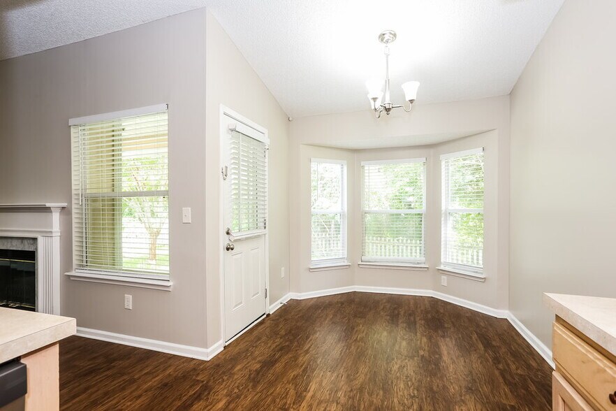 Building Photo - 9260 Topohill Ct