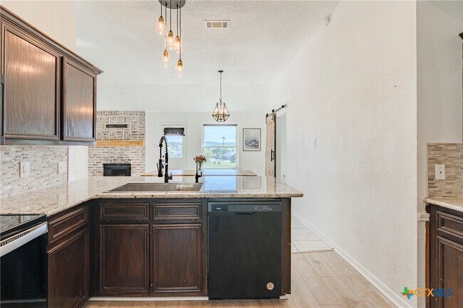 Building Photo - 3081 Colorado Dr