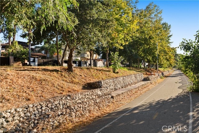 Building Photo - 15014 Valleyheart Dr