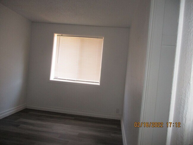 Building Photo - 540 North Ave