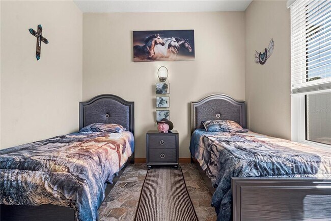 Building Photo - 10206 Shooting Star Ct