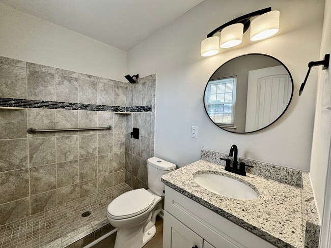 Building Photo - Fully-Renovated Ranch Home Available 03-19-26! Fenced Backyard - Pet Friendly - Washer & Dryer In...