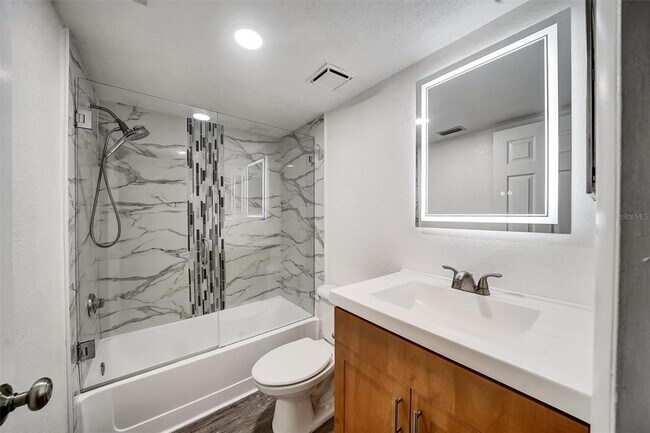 Building Photo - 5729 Baywater Dr