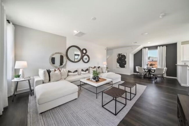 Building Photo - 24502 Red Hawthorn Trce