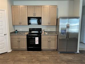 Building Photo - 13309 Riding Dr