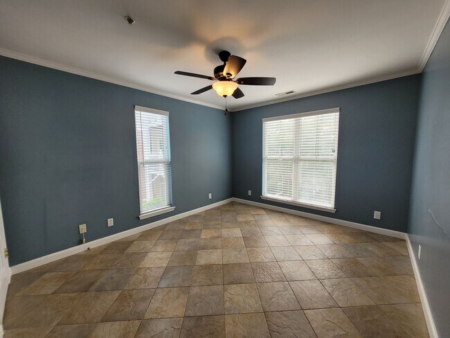 Building Photo - WATERFRONT - 3 Bed/2 Bath Condo - End Unit - Stunning View - Lake Access - Community Pool - Tenni...