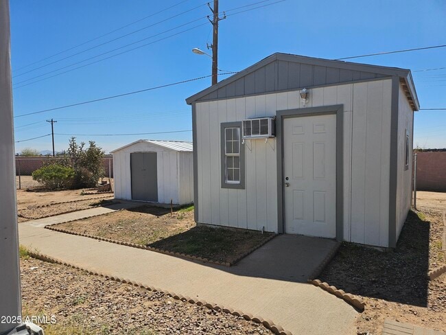 Building Photo - 1113 W Corinthian Cir