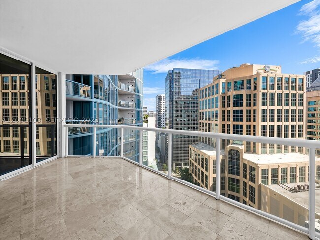 Building Photo - 333 Las Olas Way