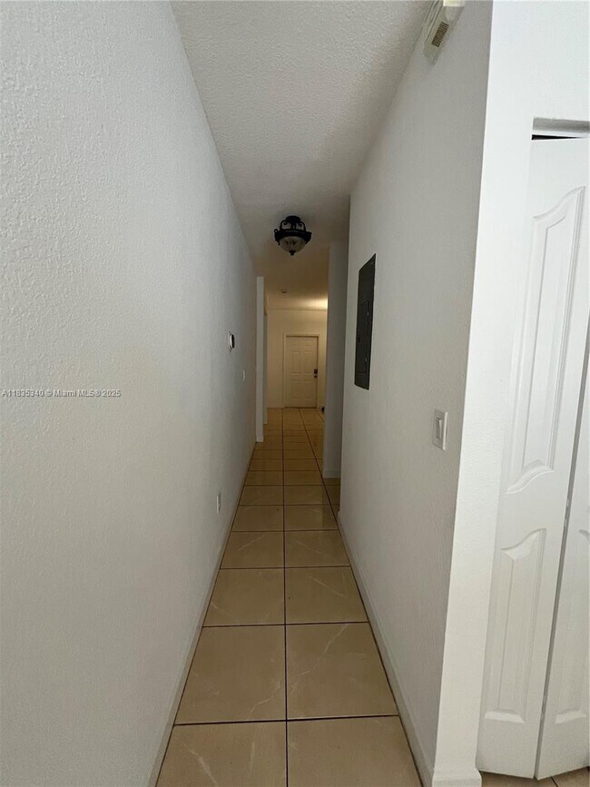 Building Photo - 8320 SW 150th Ave