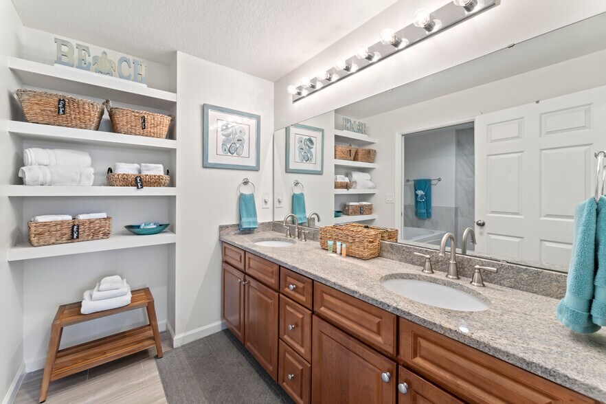 Building Photo - 265 Atlantis Cir