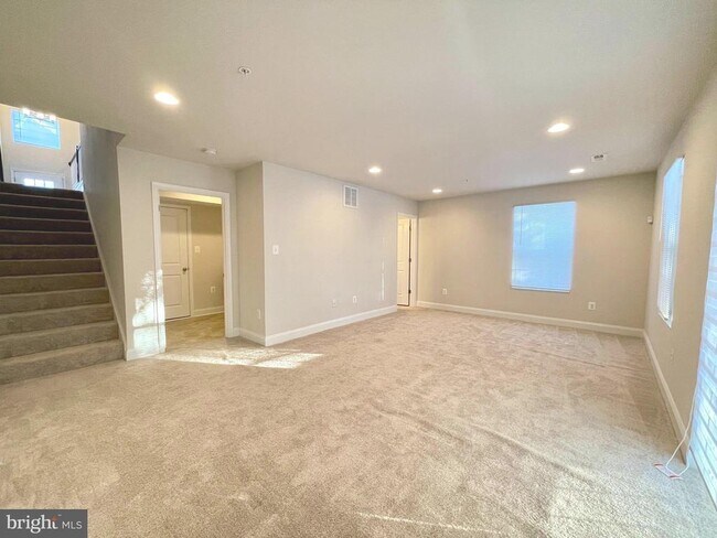 Building Photo - 3659 Duckhorn Way