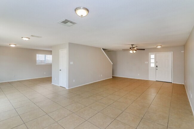 Building Photo - 5006 Roth Forest Ln