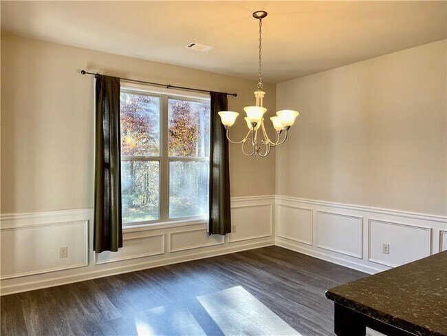 Building Photo - 7260 Silk Tree Pointe