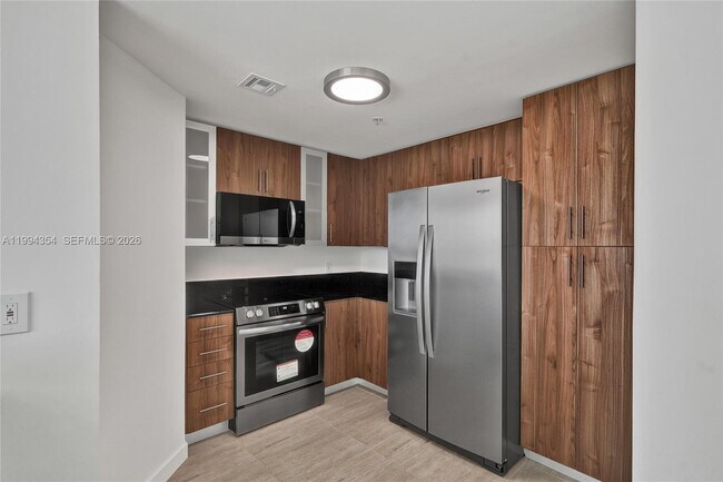 Building Photo - 7900 Harbor Island Dr